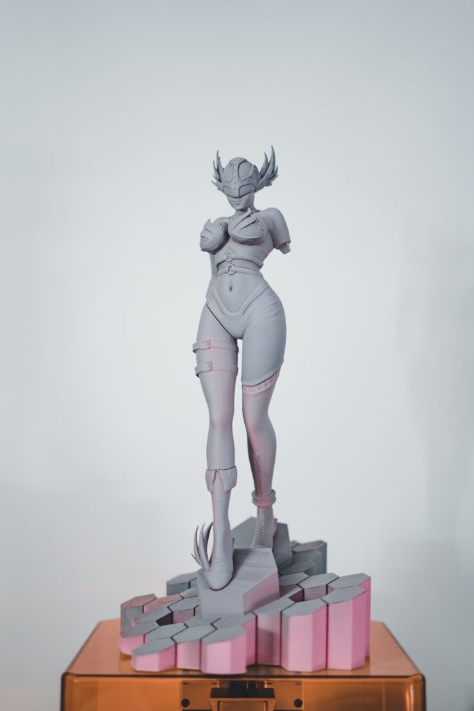 Szczegółowa figurka postaci wydrukowana w technologii 3D